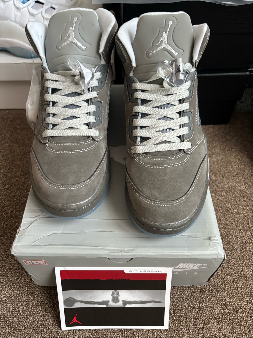 Jordan Men's wolf Gray Suede Basketball Sneakers